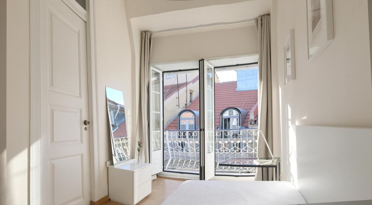 Room Atalaia- Ideal For Single Lisbon Luaran gambar